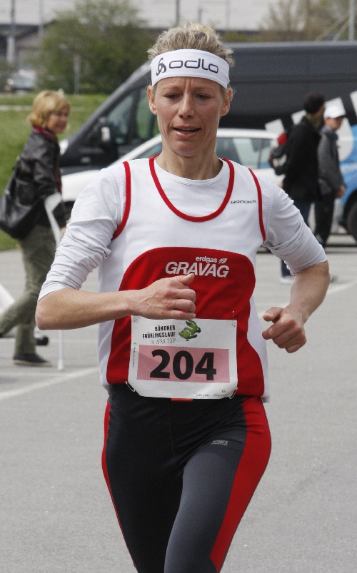 Denise kommt der Spitzenläuferin immer näher