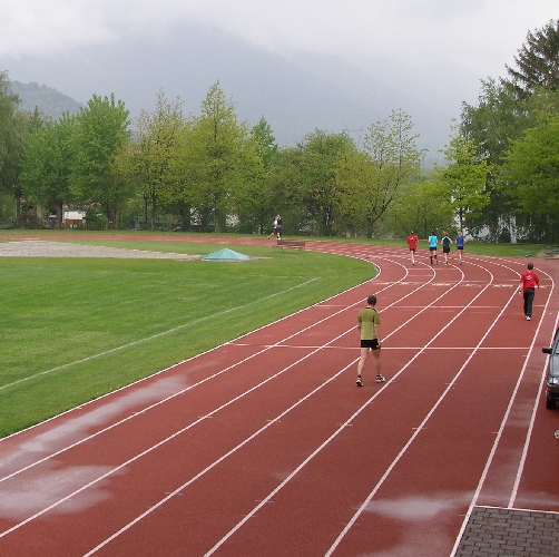 Sa-Morgen: Etwas feuchte Witterung während dem Bahntraining