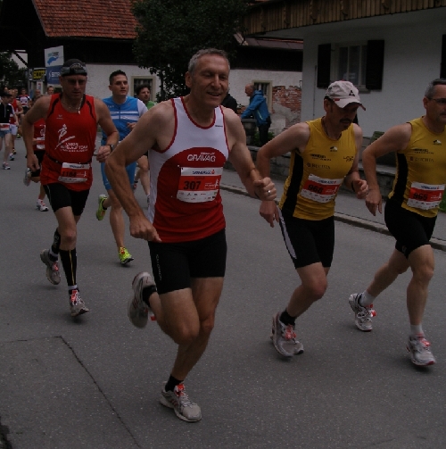 Es folgt Helmut, auch ihm gelingt ein ausgezeichneter Wettkampf