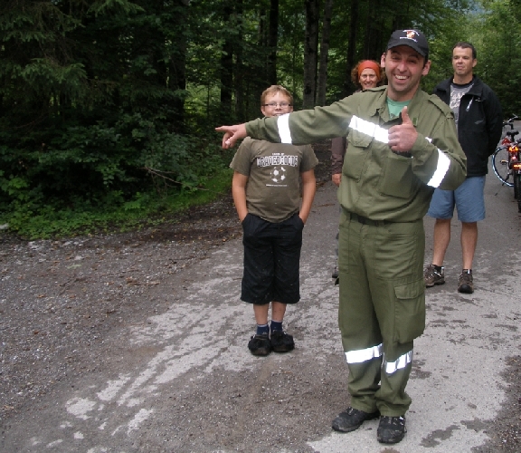 Die Feuerwehr übernahm die Streckensicherung und die richtige Einweisung – Danke an dieser Stelle allen Helfern.
