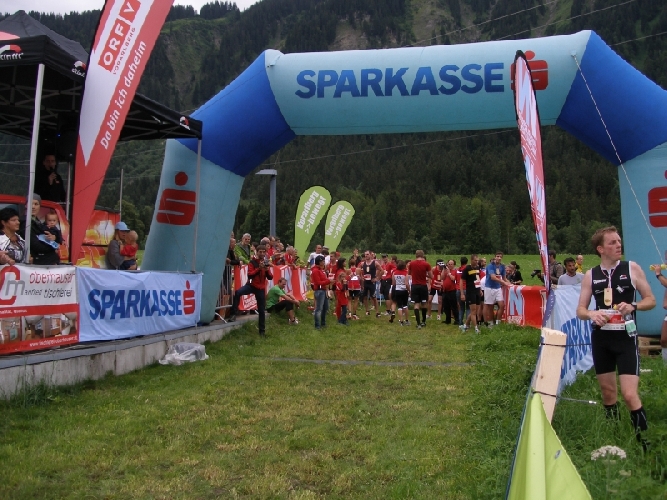 jetzt ins Ziel, leider schon fertig lustig!