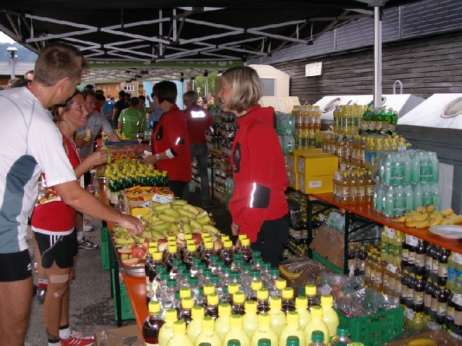 Getränkebuffet nach dem Ziel