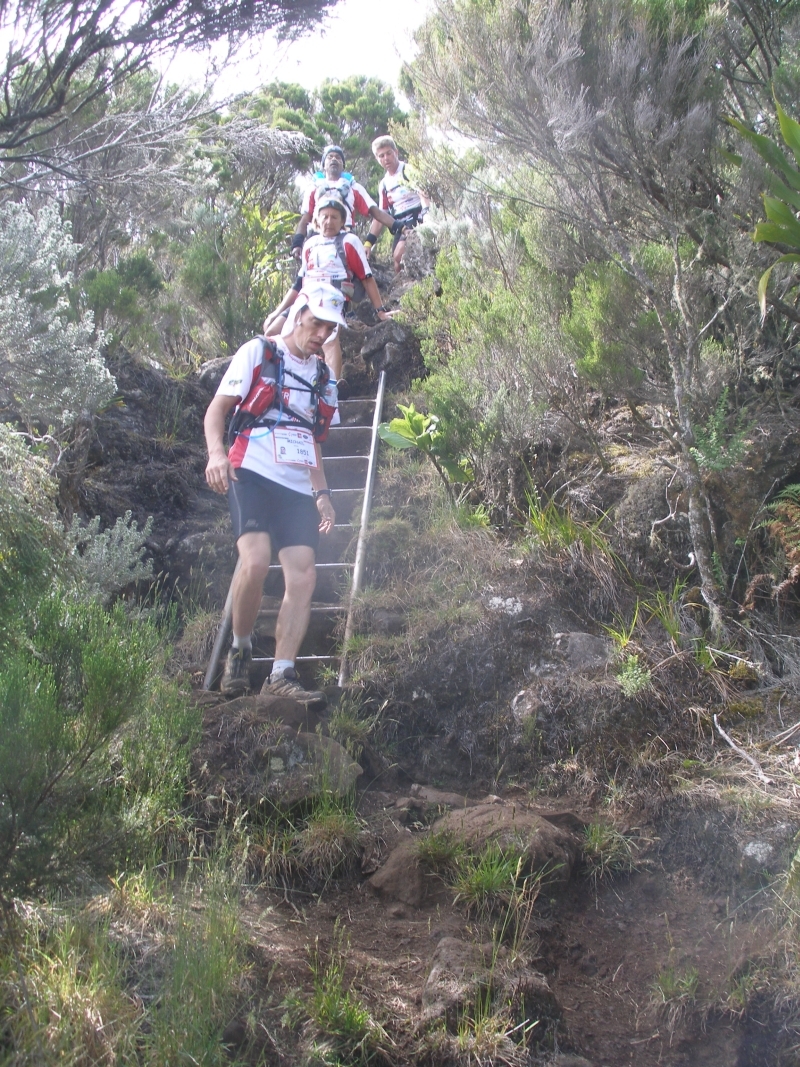 Abstieg über eine Leiter
