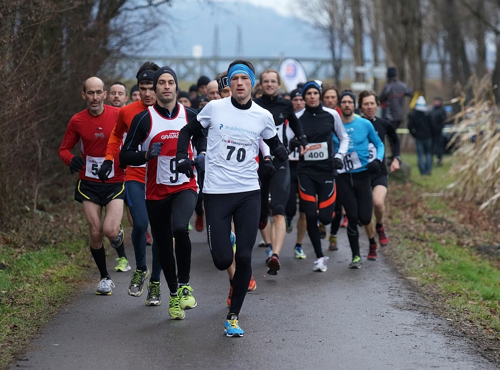 Start zum 15-er ist erfolgt. Vorne Stefan Schmauder verfolgt von Mathias und Zoltan
