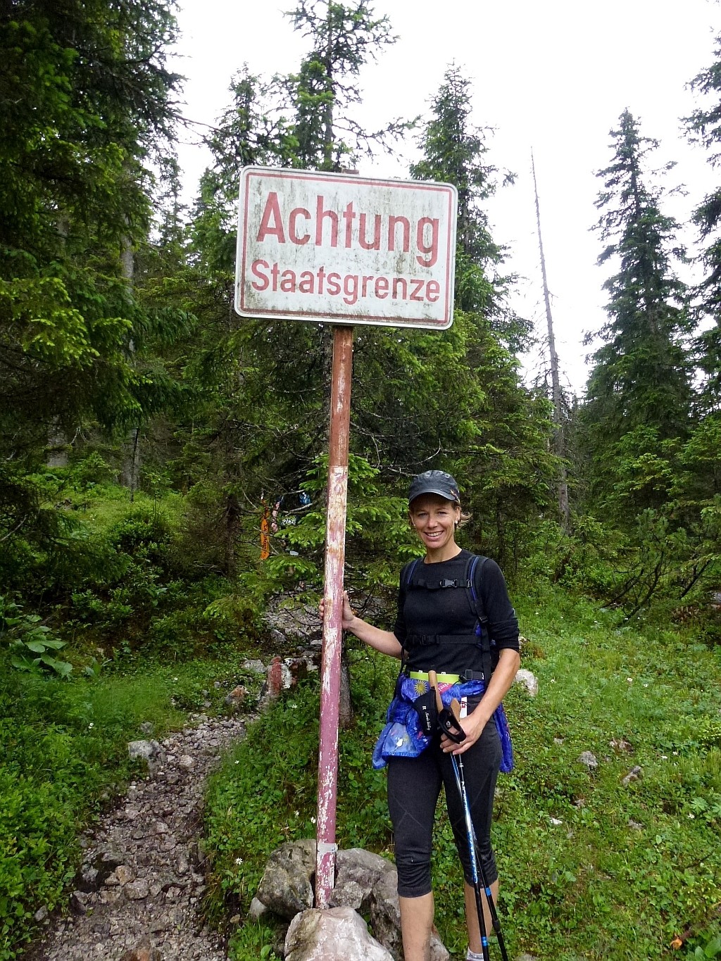 Denise beim Grenzübertritt Deutschland-Österreich