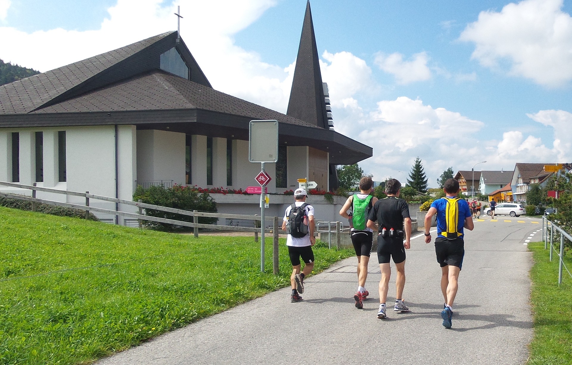 Bei der Kirche Eggerstanden