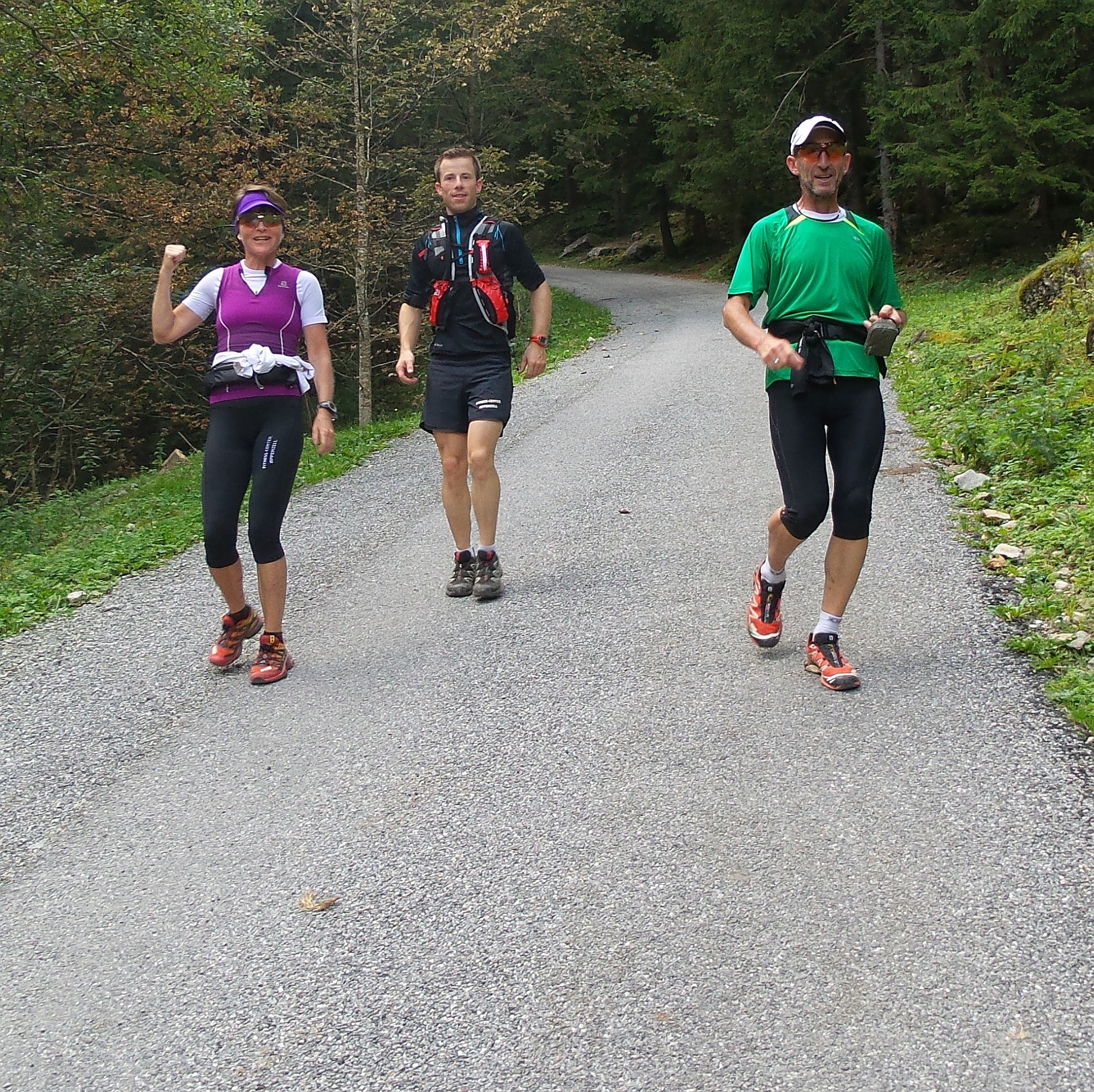 Begegnung mit Gaby und Urs Steigmeier. Sie kommen bereits retour von Ihrem Training