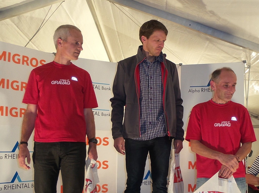Siegerehrung M40 mit Andreas und Markus H. auf den Plätzen zwei und drei