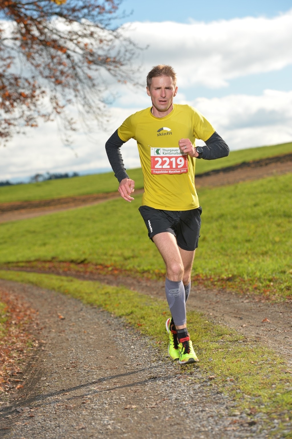 Fünf Km vor dem Ziel, Christoph Schefer alleine an der Spitze
