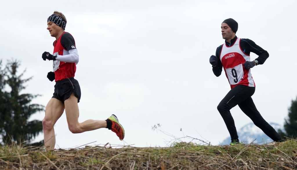 Thomas Summer vor Mathias Nüesch