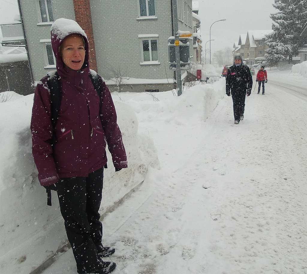 Denise lief mit ihren Kindern voraus