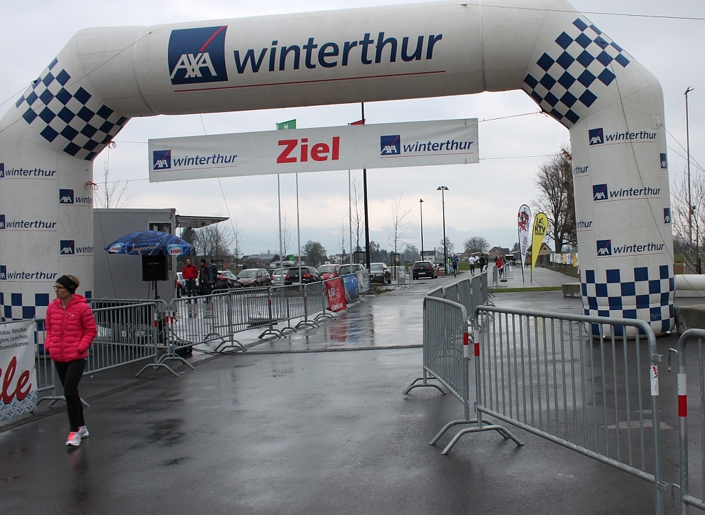 Start-Ziel-Bereich: Bereit für die Läuferinnen und Läufer