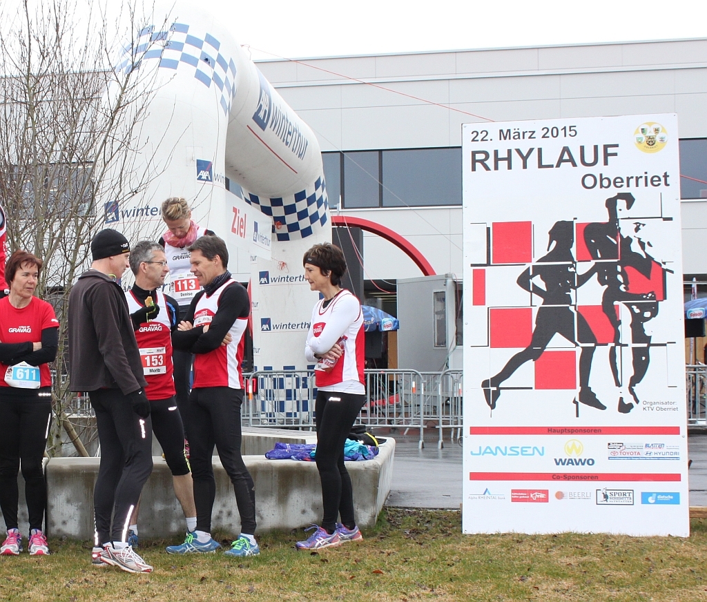 Die Milas versammeln sich für ein Familienfoto