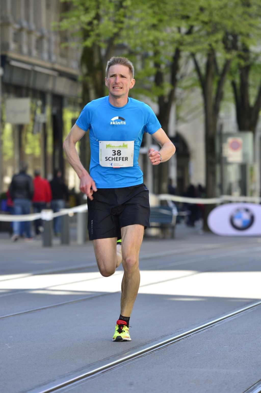Donnschtighüpfer Christoph Schefer gelang mit 2:29 eine fantastische neue PB