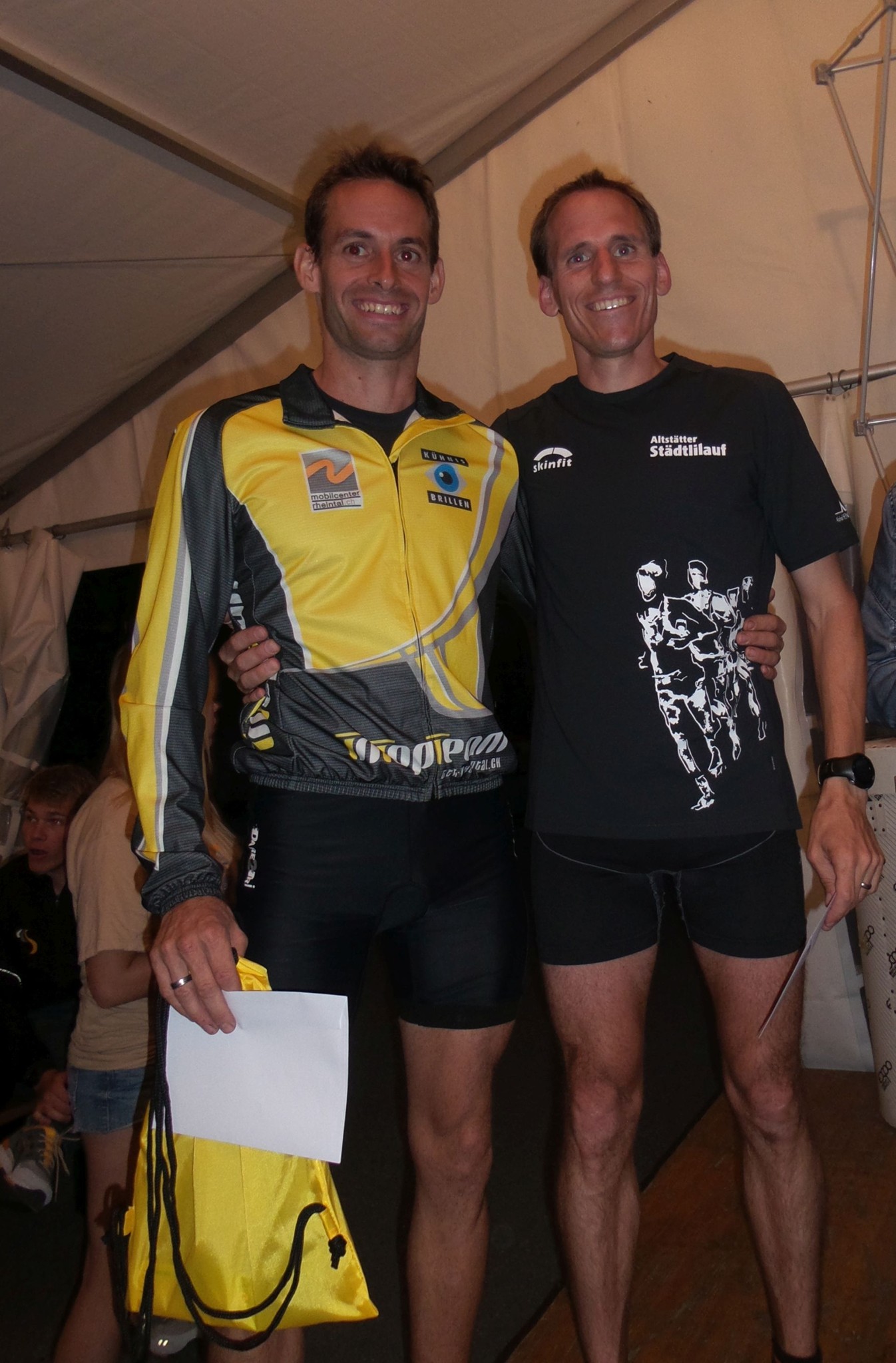 Mathias, schnellster Rheintaler zusammen mit Spitzenläufer und OK-Mitglied Adrian Marti