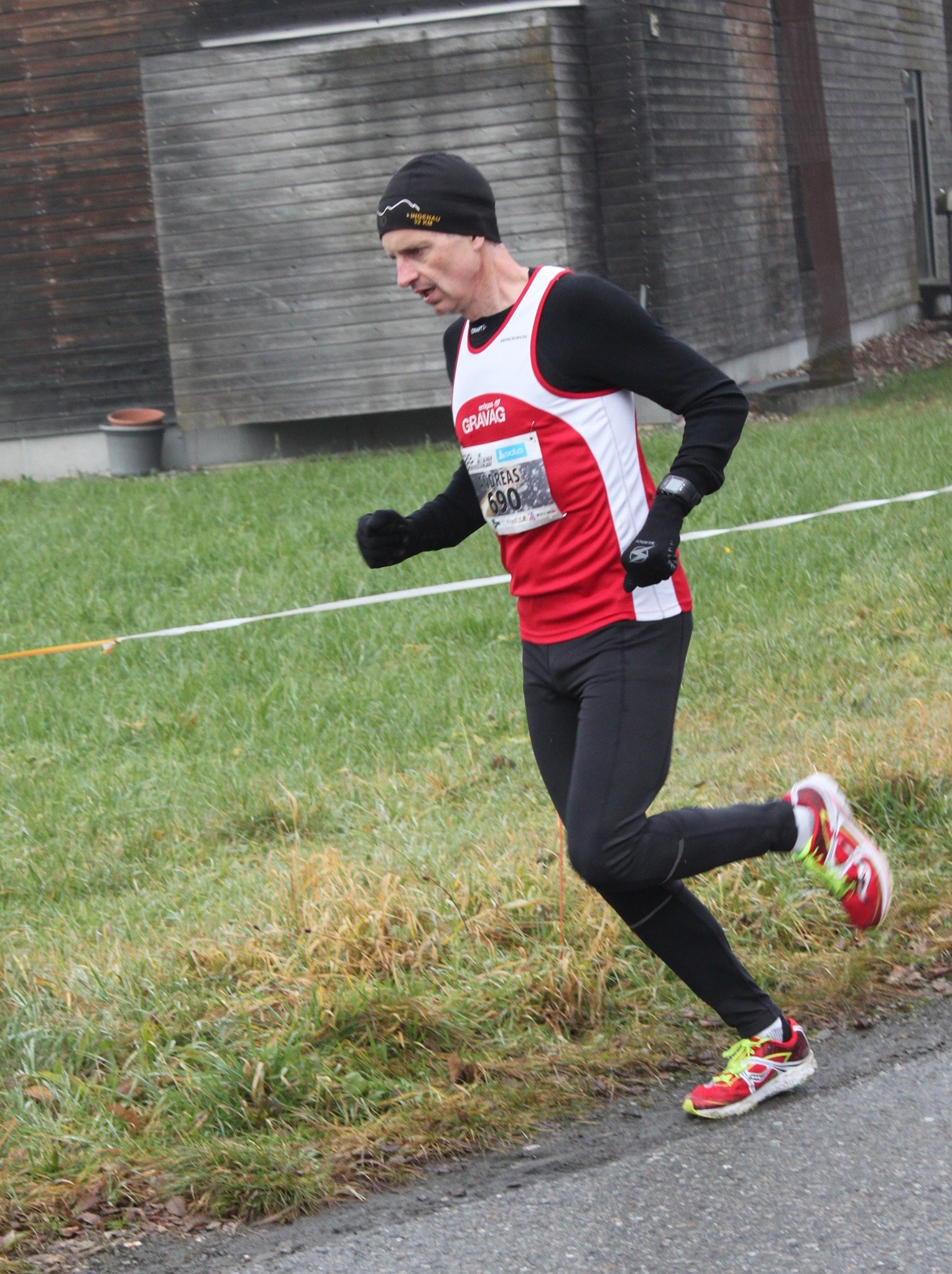 Bilder von unterwegs (4 Runden). Sie gleichen sich: Andreas