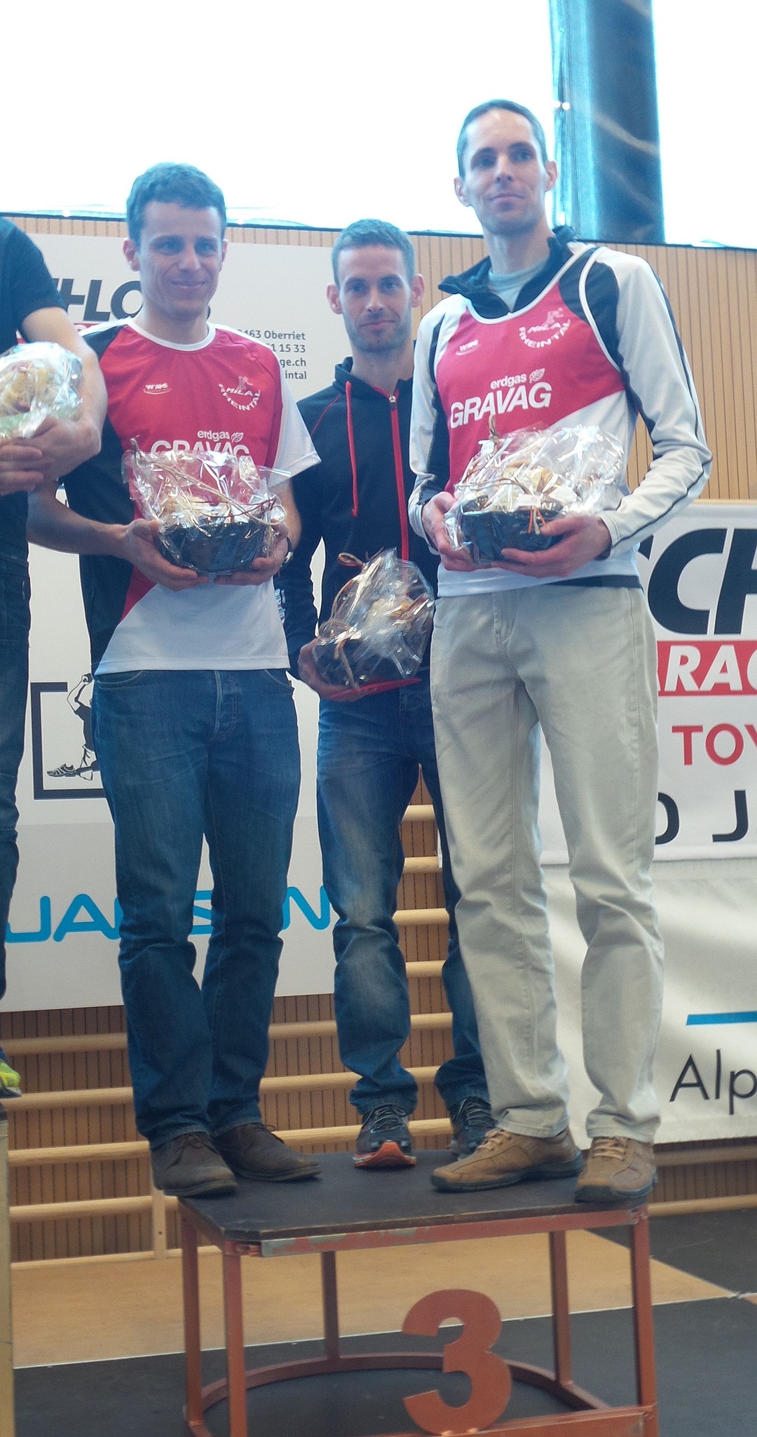 Isi, Mathias und Zoltan werden Dritte in der Teamwertung Männer