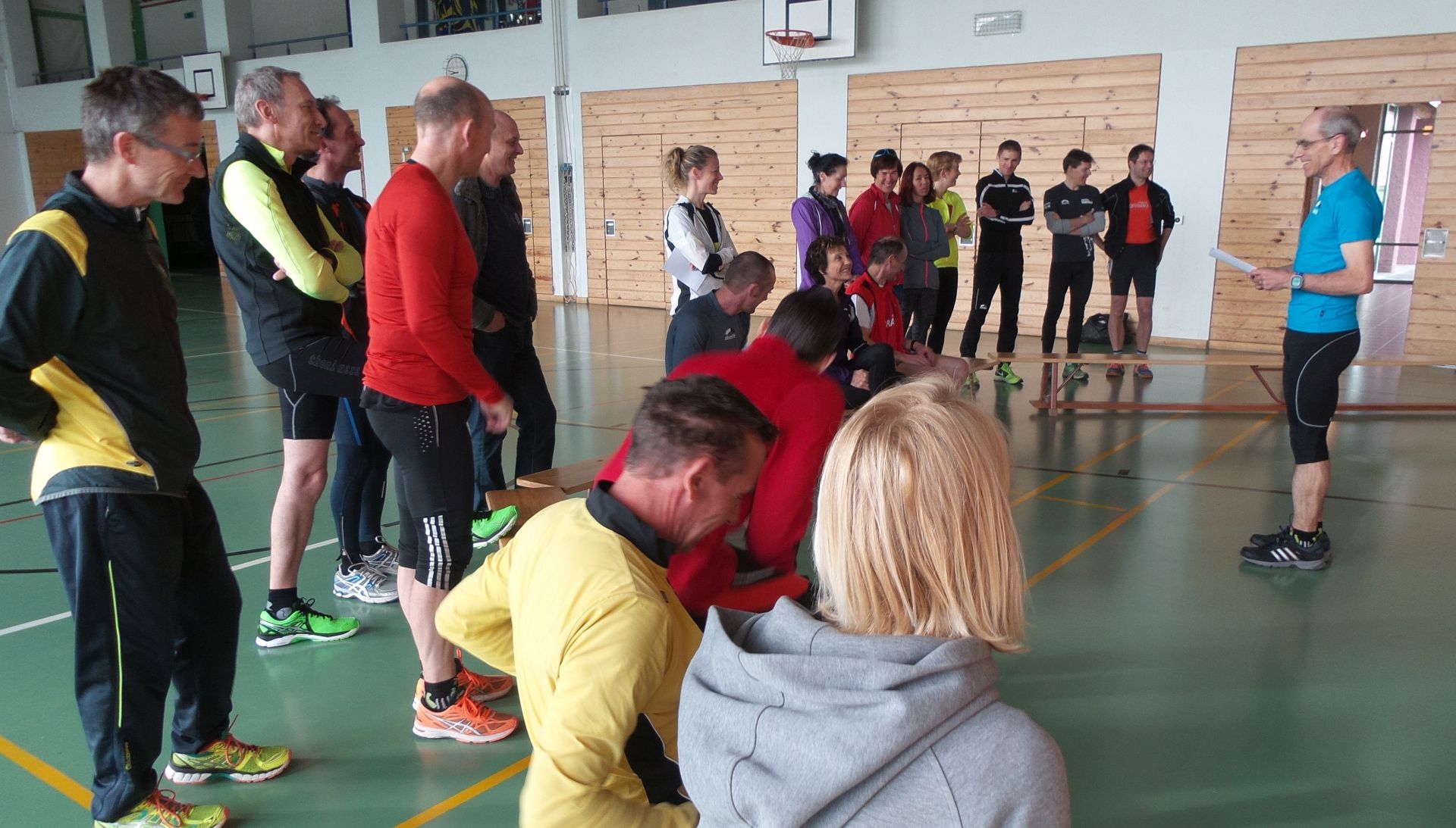 Berni begrüsst seine Leitercrew