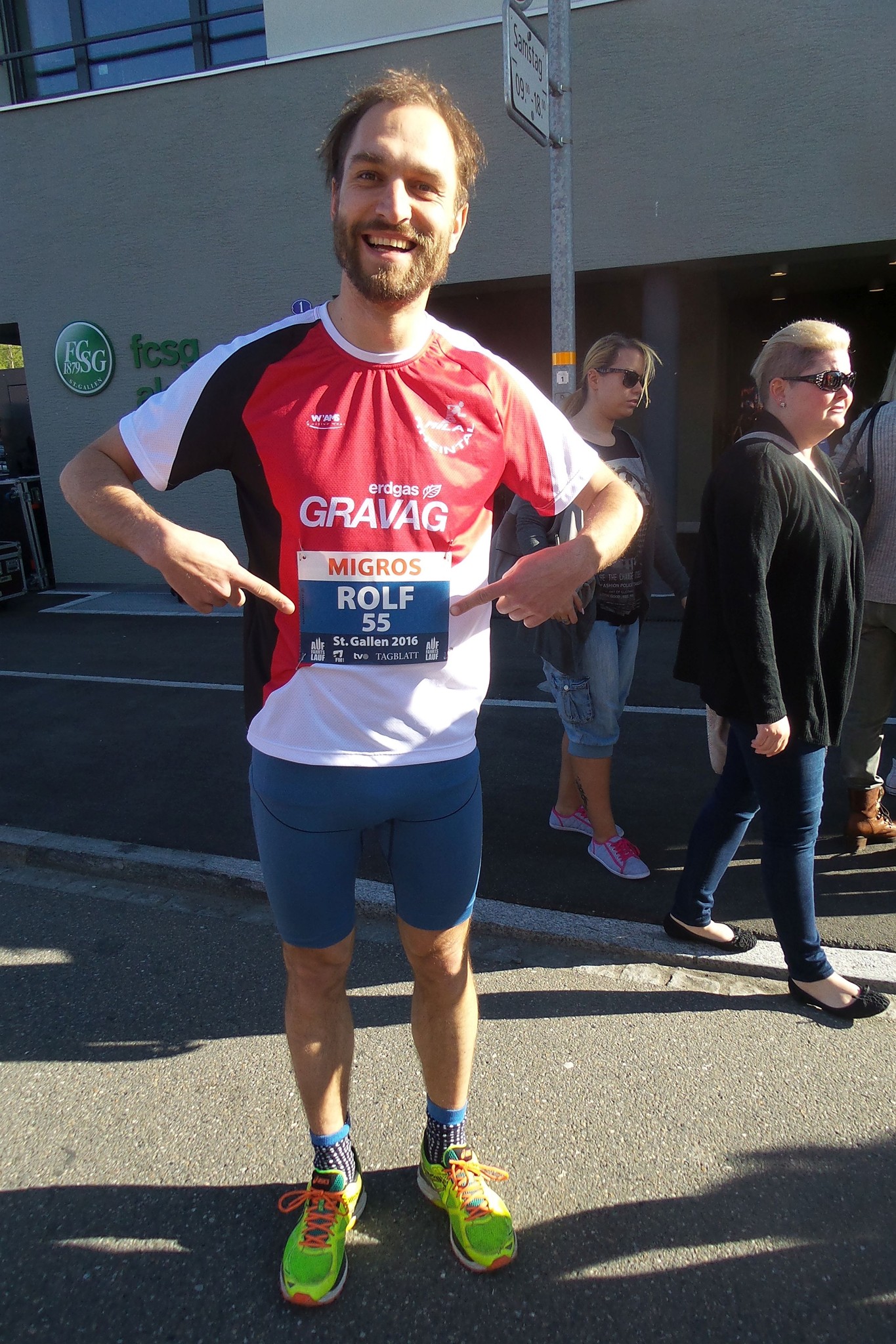 Ramon mit der Startnummer von Rolf
