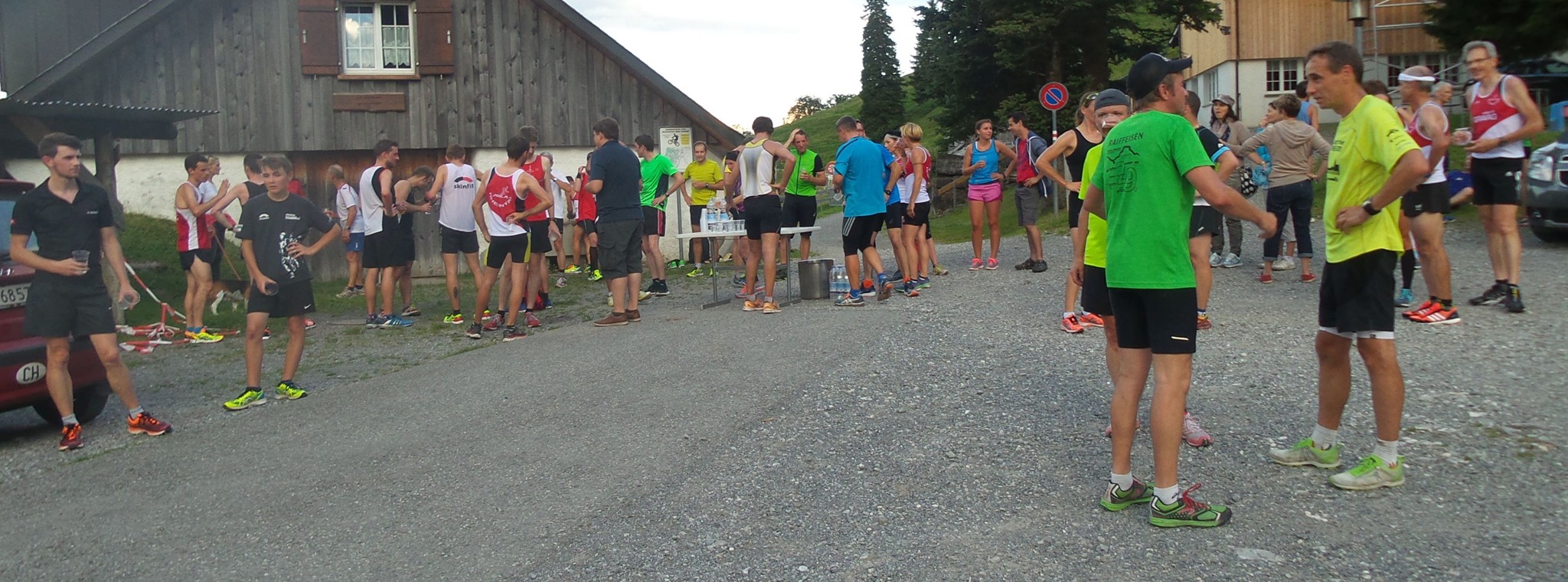 Dank Handycap-Start sind innert Kürze sind alle Teilnehmer im Ziel