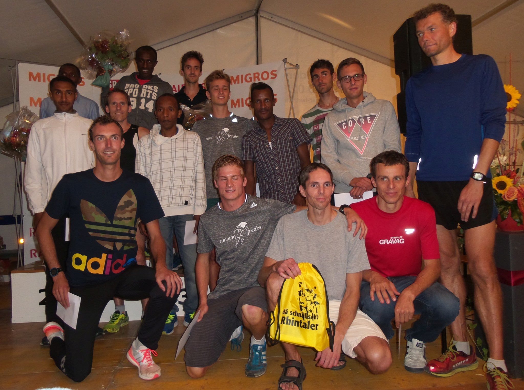 Die 16 schnellsten Männer Overall über 8,9 Km