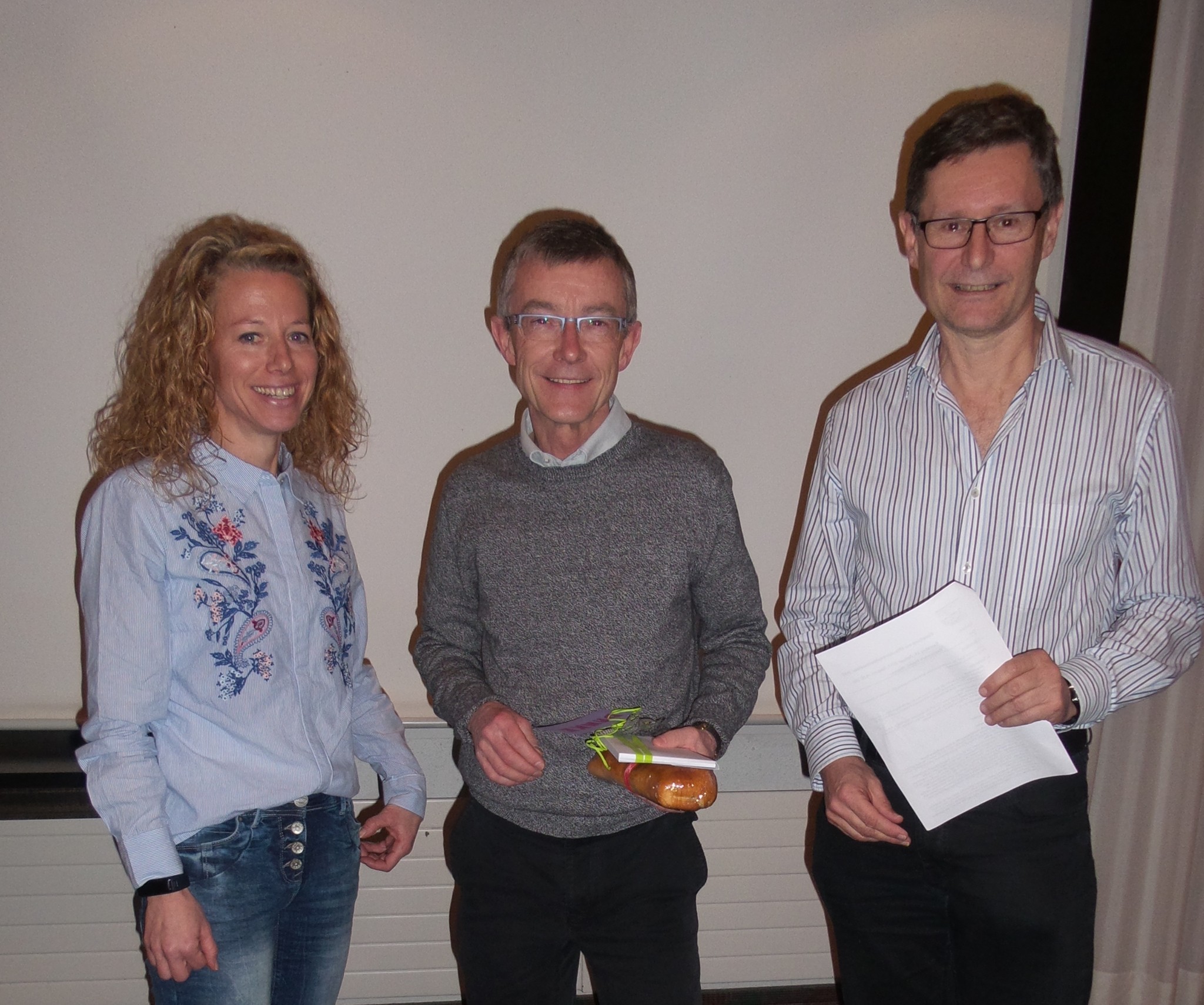 Denise und Heinz danken Christoph für seine Mitarbeit im Führungsteam