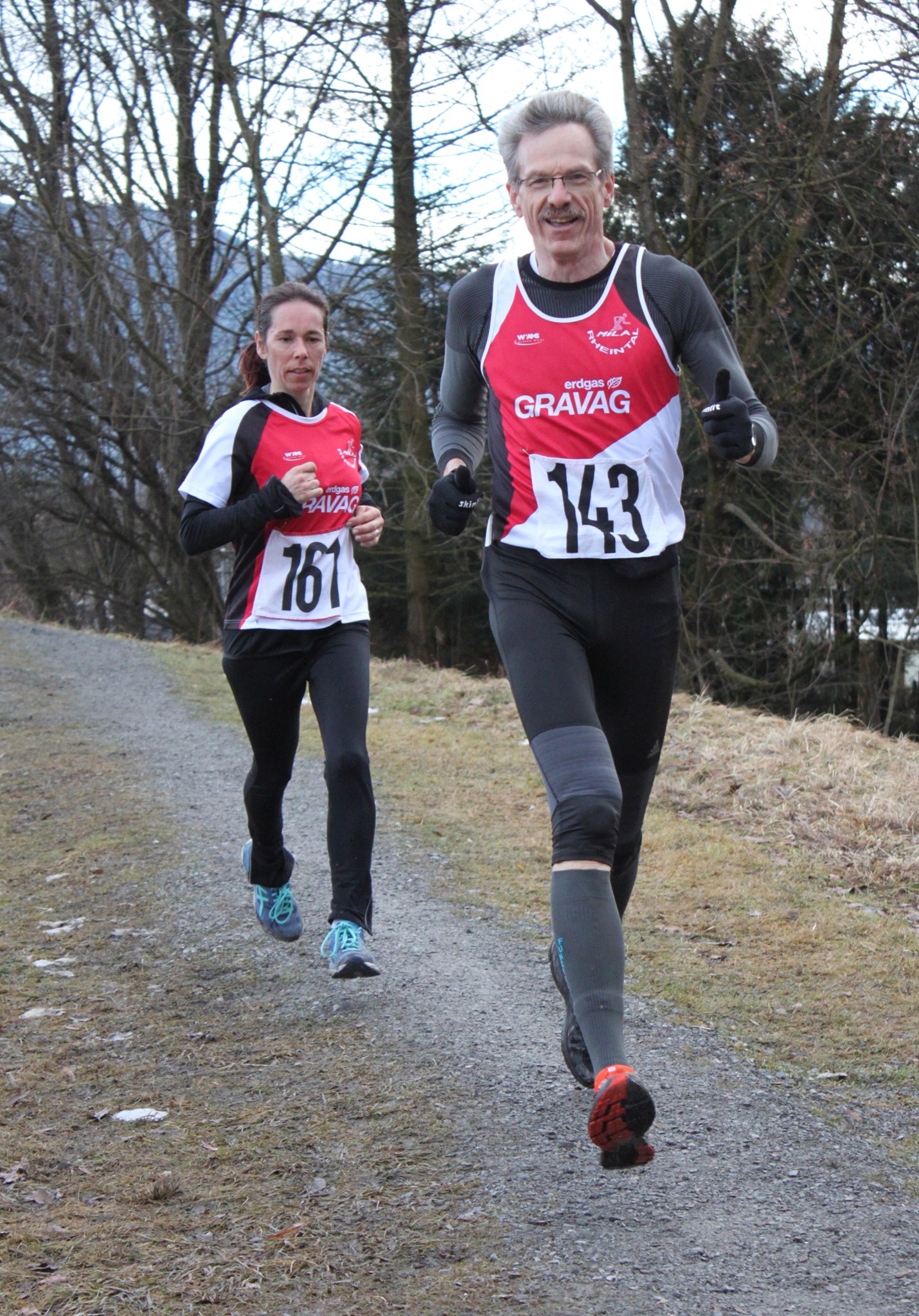 Norbert setzt sich von Sandra ab