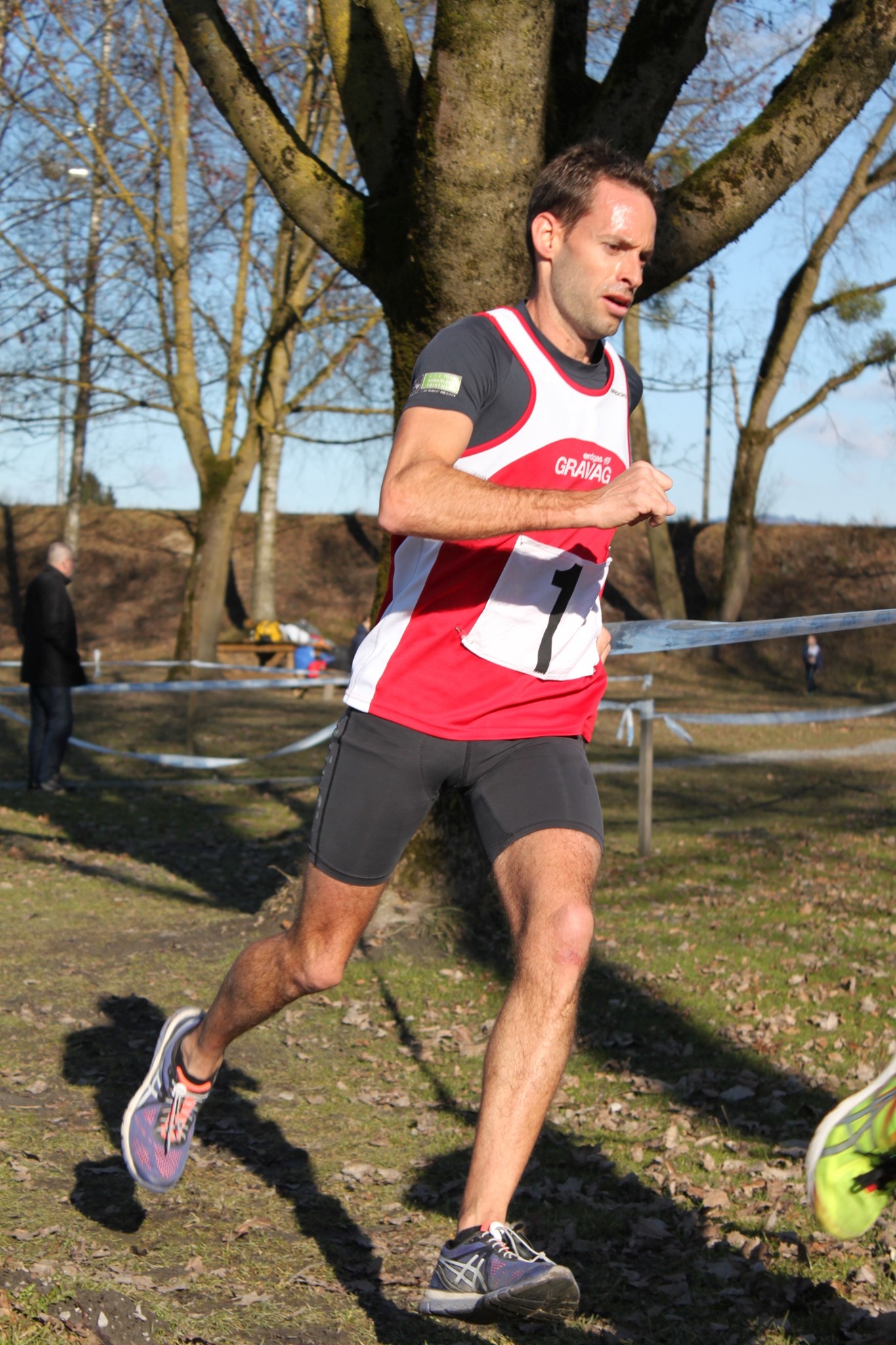 Mathias läuft auf Rang drei