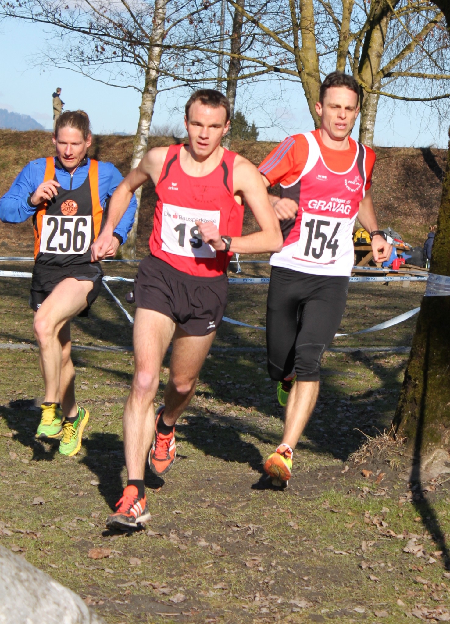 Isi verfolgt Patrick Spettel