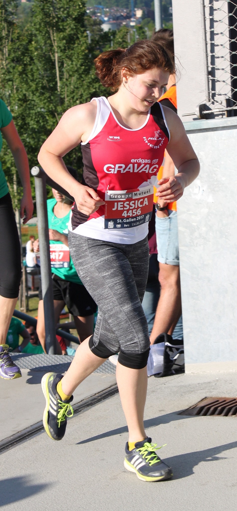 Jessica auf den letzten Metern über 10 Km