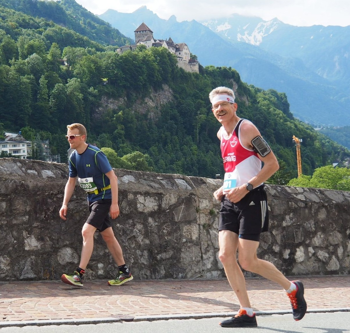 Norbert mit Schloss Vaduz im Hintergrund