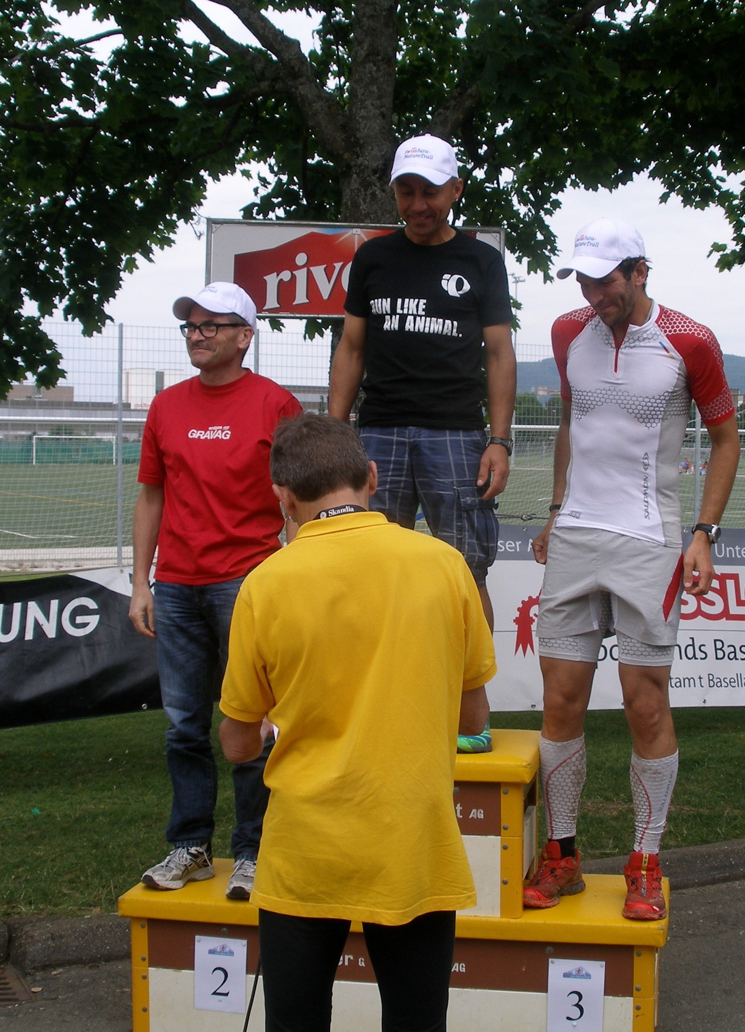 Nicht selten strahlte er vom Podest. Hier als 2.Platzierter über 150 km am Jura-Trail 2013.