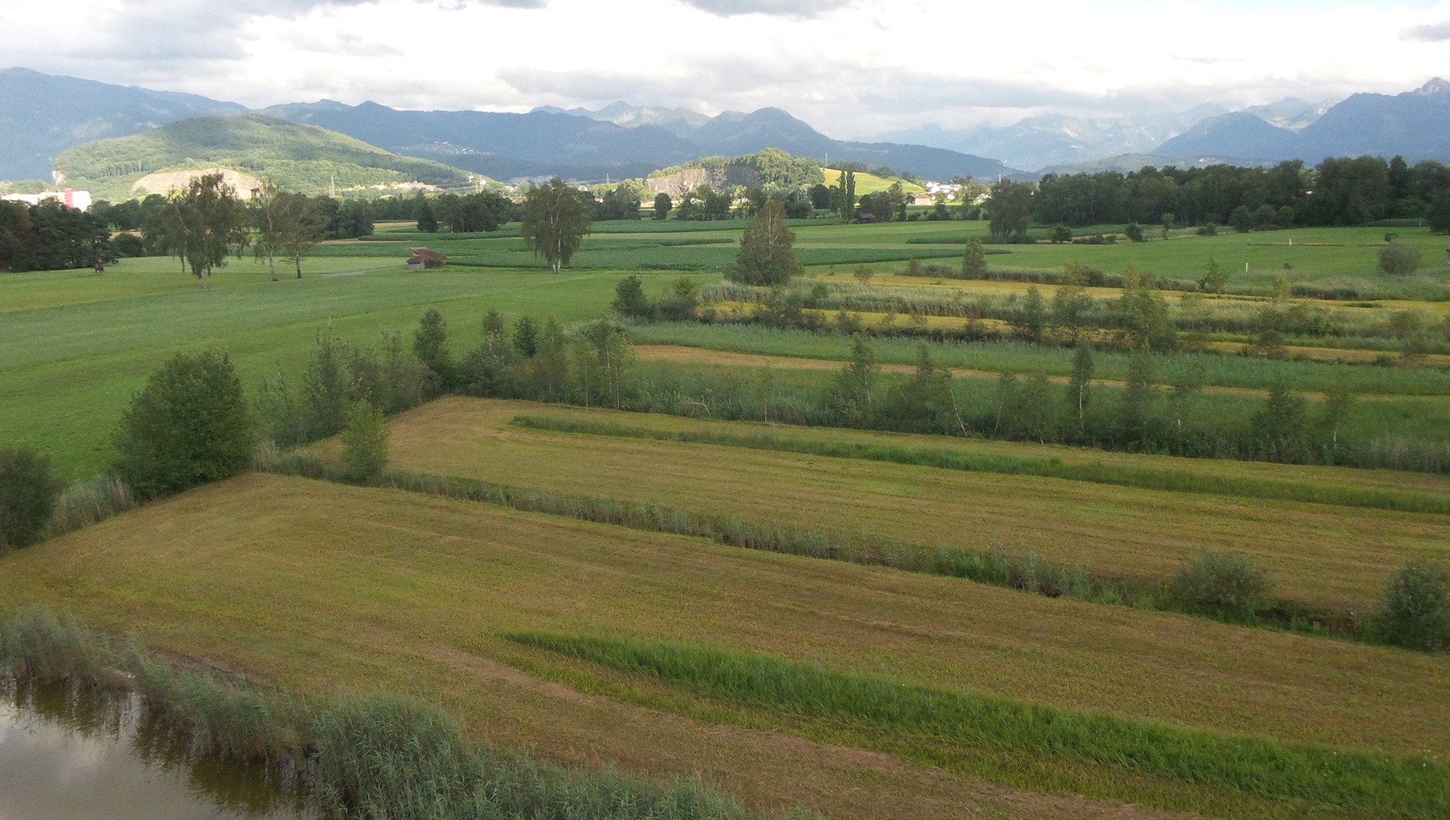 der nächste Halt wir das Montlinger Bergli sein