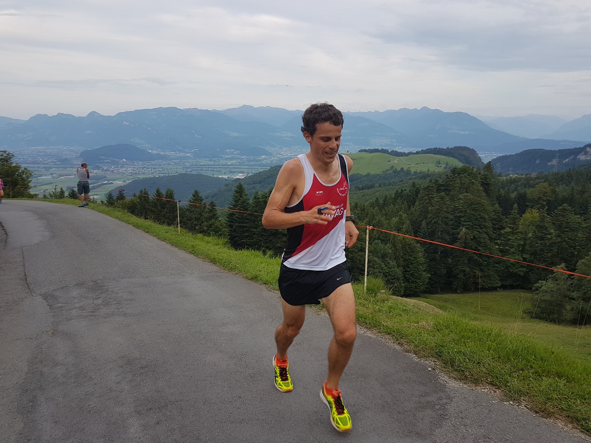 0_NEWS524_1503033186_2017-08-1619.09.02