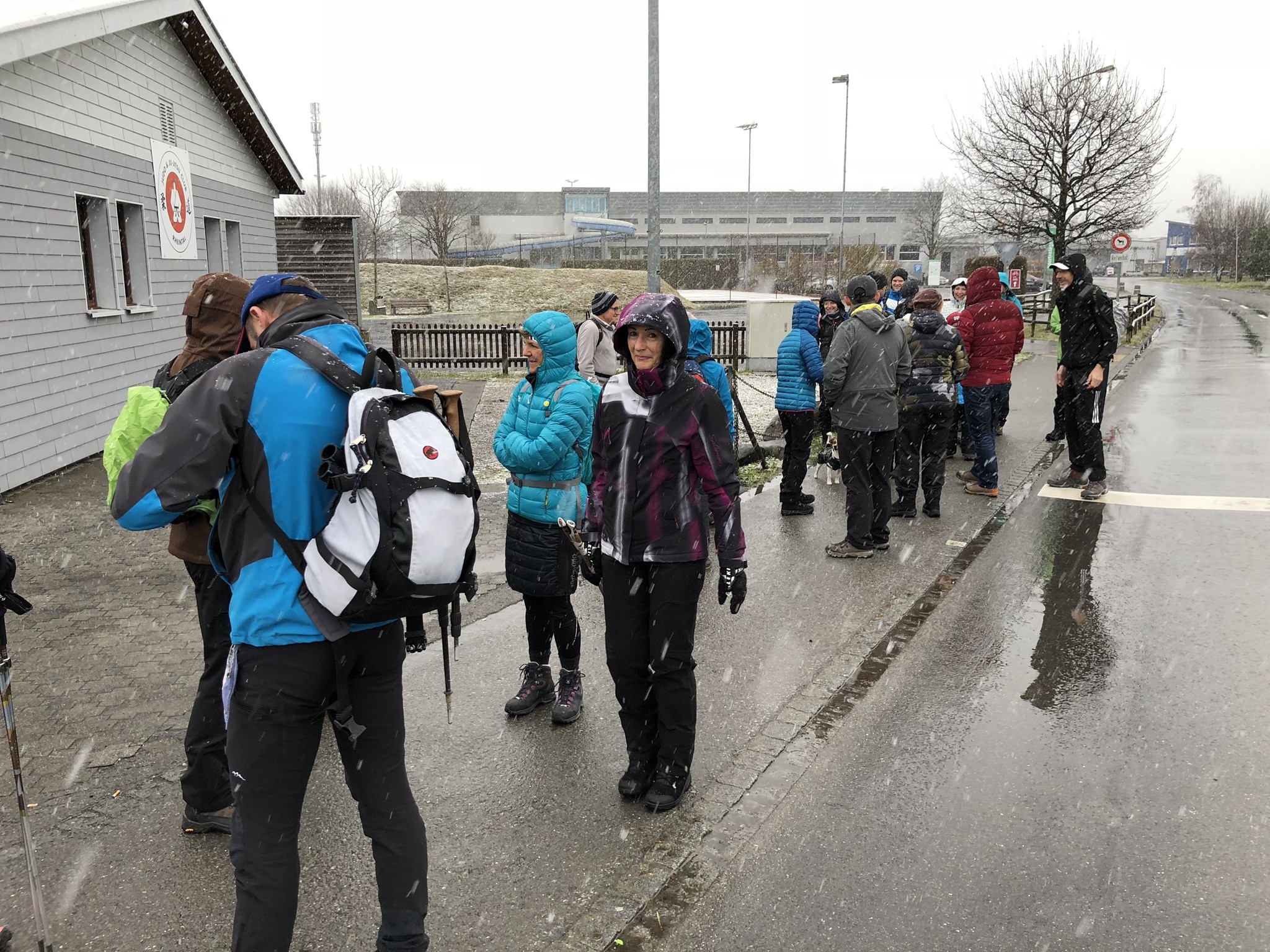 Noch sind die beiden Gruppen zusammen.