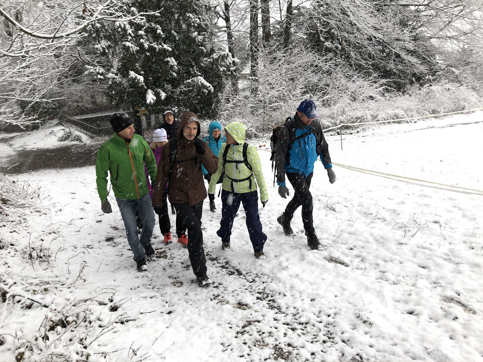 Gruppe Igi beim Schloss Grünenstein bereits weiss gedeckt.