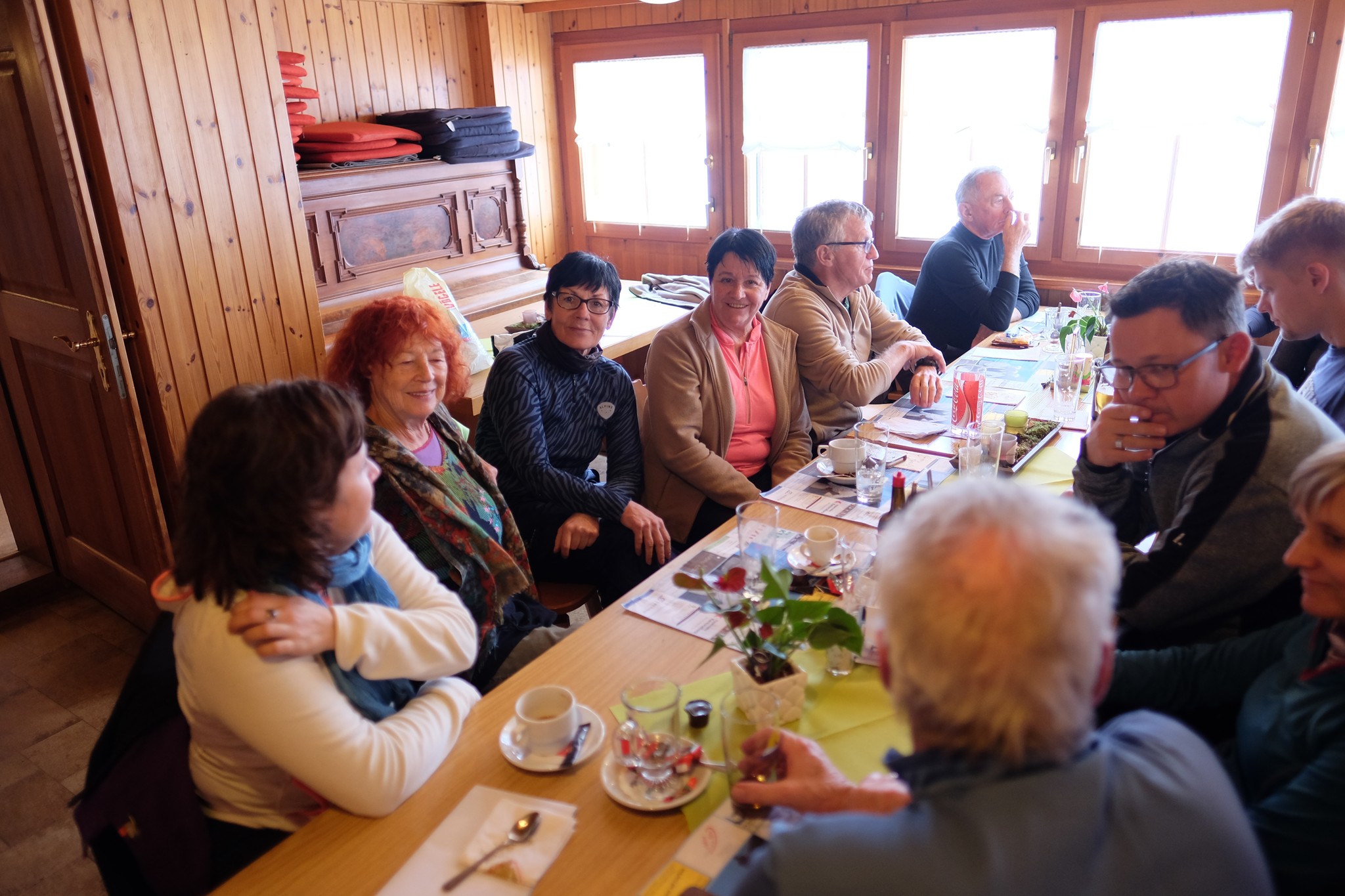 wieder gemütlich beisammen.