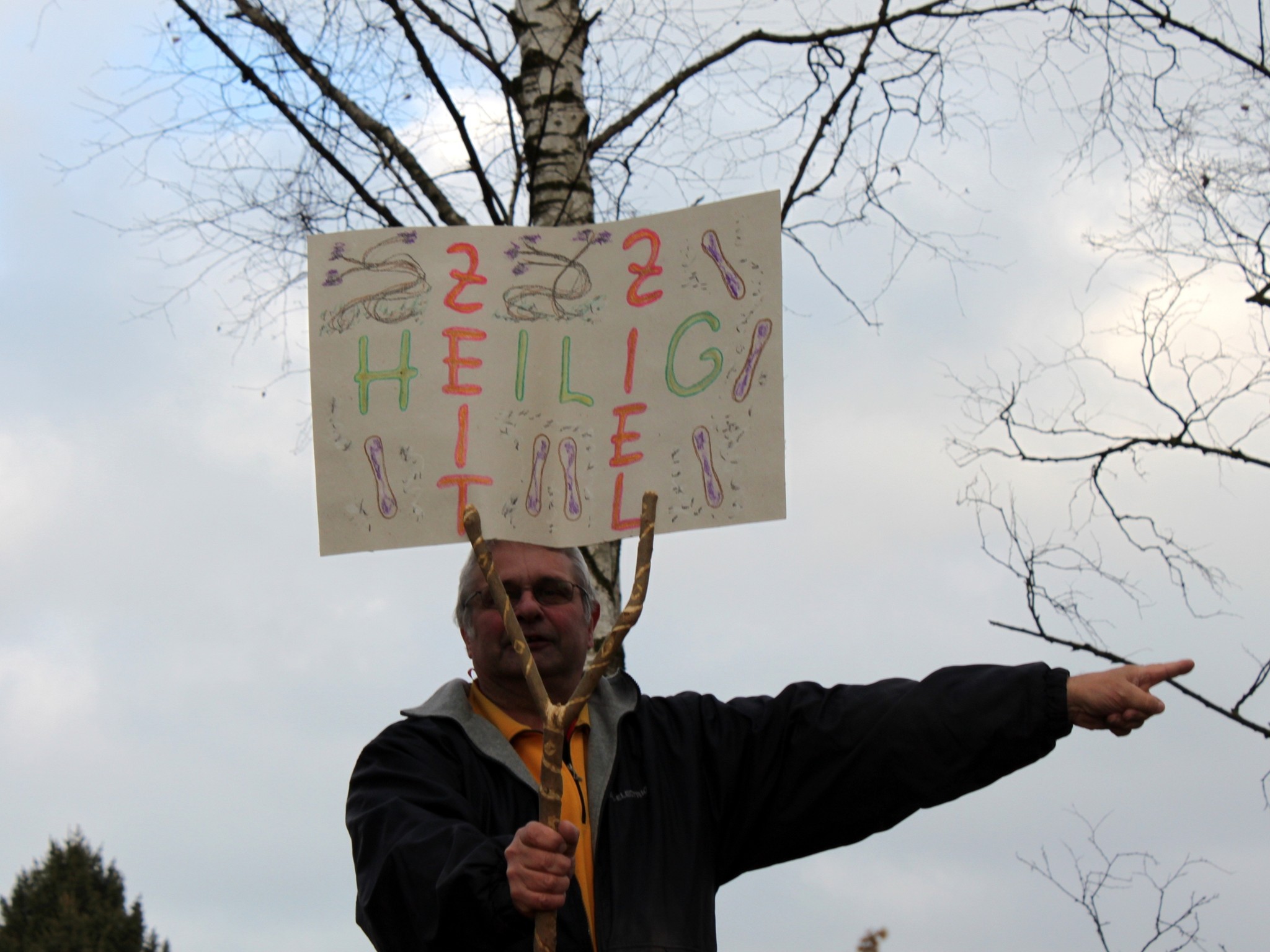 MILA-Fan Päuli zeigt uns den Weg