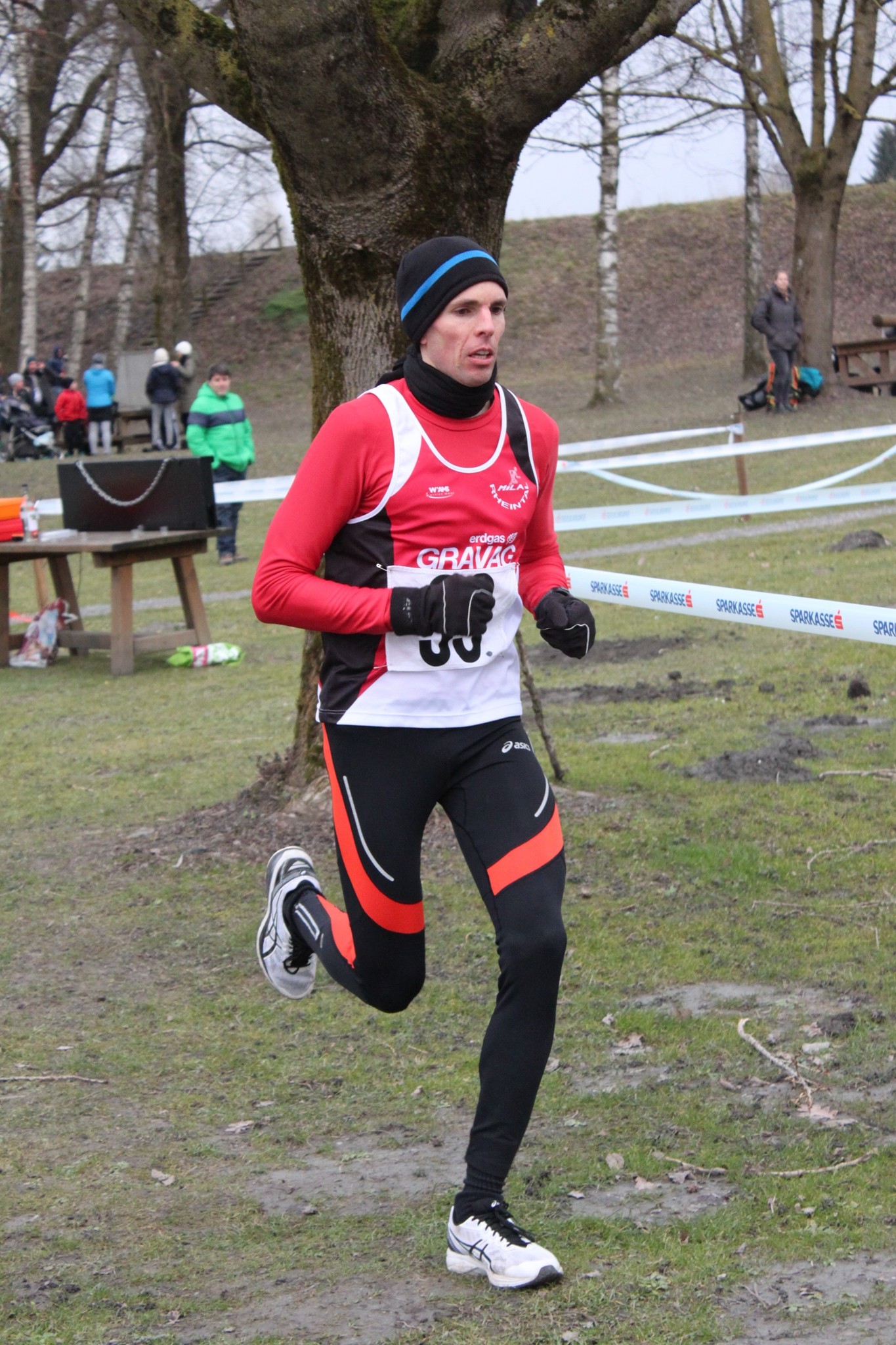 Zoltan im Sauseschritt