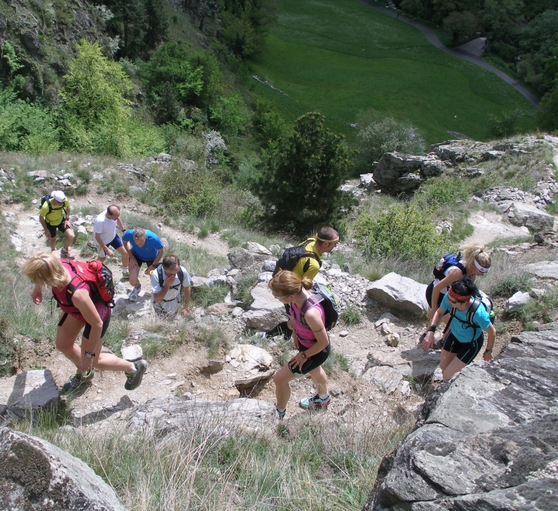 Steil und steinig bergauf