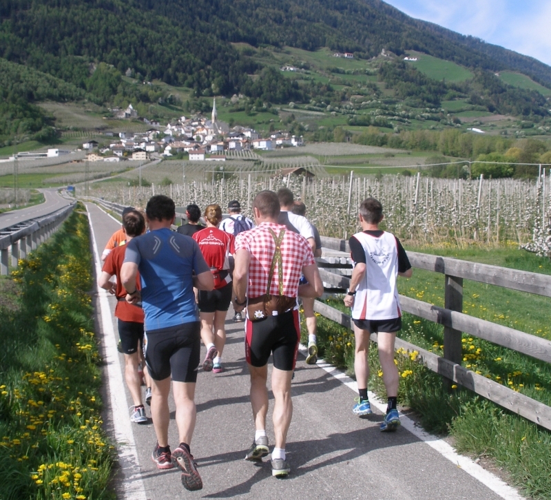 Auf dem ersten Kilometer in Richtung Tschingls