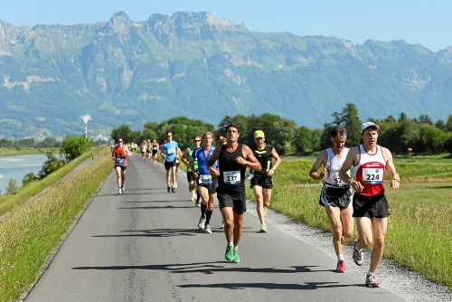 Guido mit Rolf an den Fersen. (Bildquelle: Swiss-Image.ch)