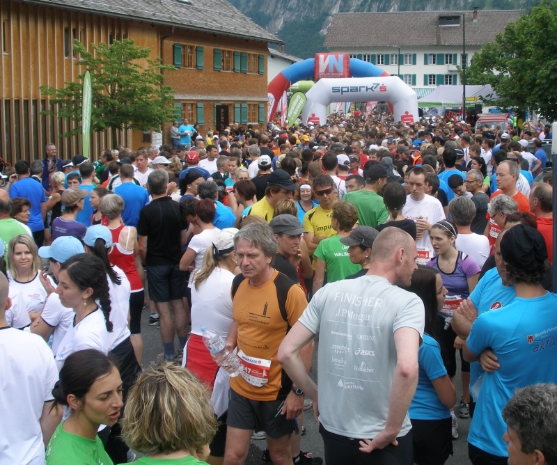 Das Starterfeld von hinten