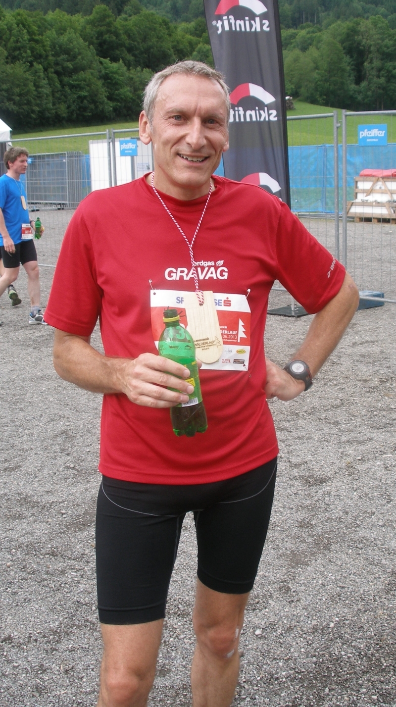 Helmut ist zufrieden mit seiner Leistung und dem Getränkeangebot