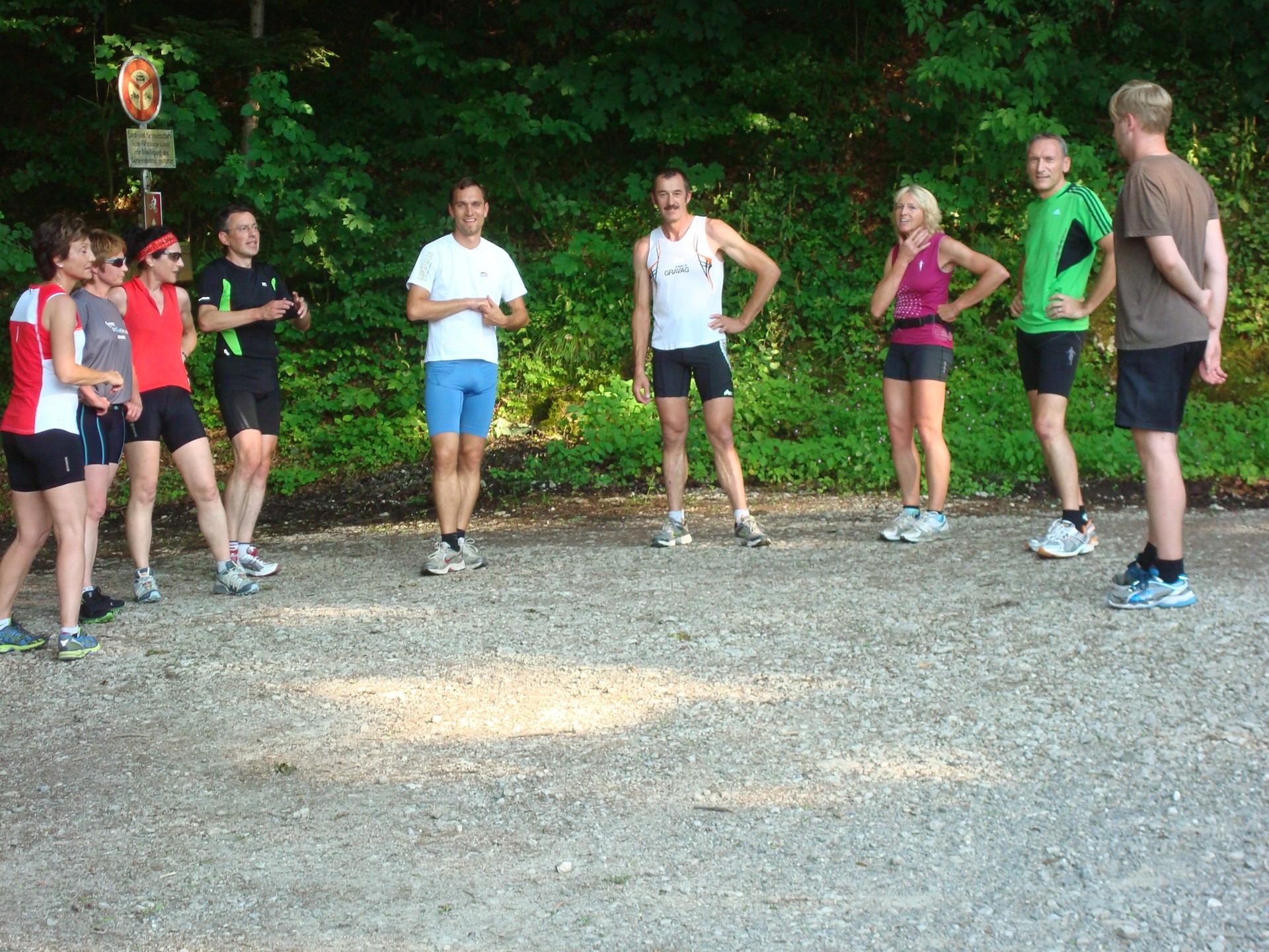 Edith erklärt den weiteren Weg