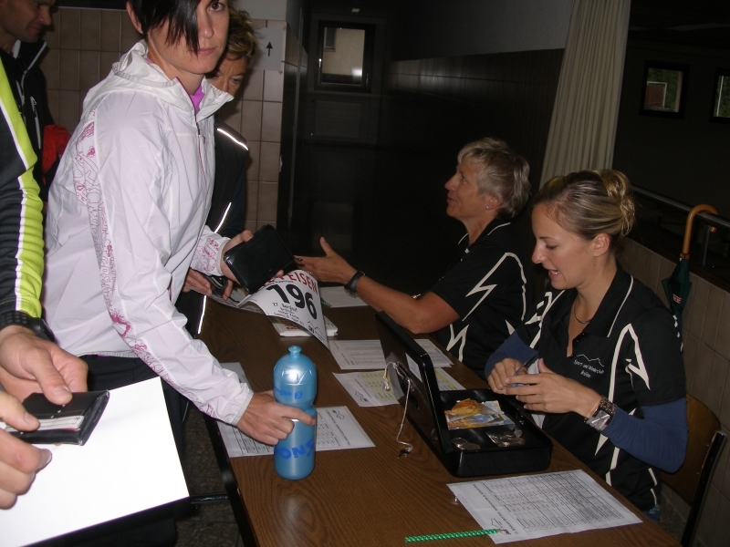 Arbeit für das Personal beim Nachmeldestand