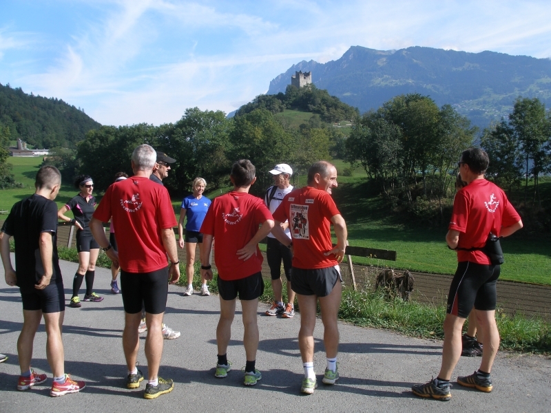 nfostopp bei der Burg Wartau