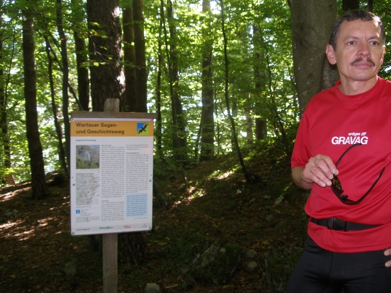 Etliche Themenwege mit entsprechechenden Hinweistafeln entlang der Laufstrecke