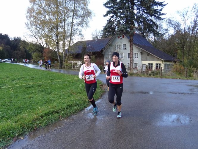 Doris und Therese laufen gemeinsam zu persönlicher Bestzeit