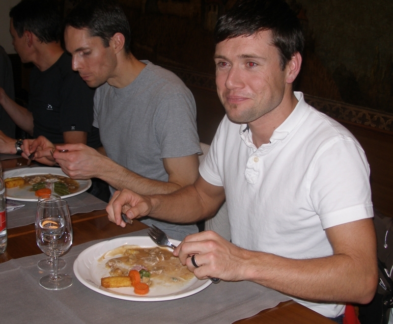 Philipp schmeckte das Nachessen im Rest. Brauerei Berneck